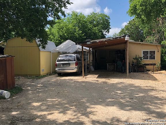 2nd image of 907 Delgado St