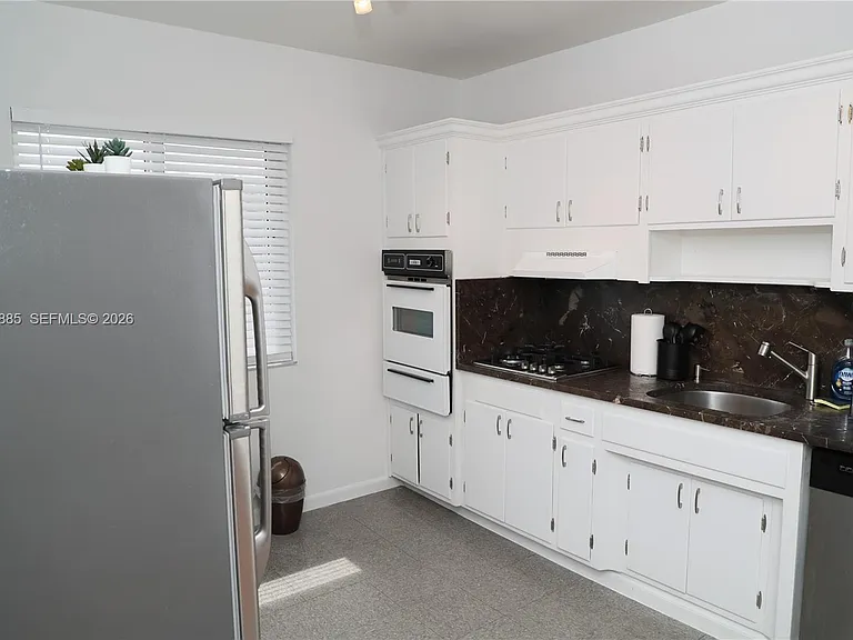 215 Antilla Ave #3 — Photo 5