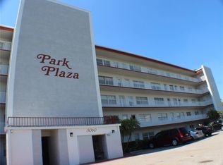 5060 76th Ave N APT 401, Pinellas Park, FL 33781