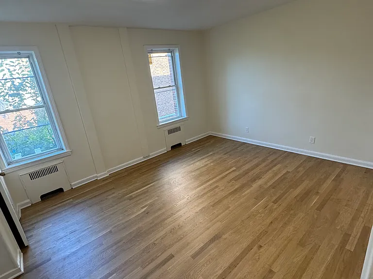 1081 Mace Ave #1A — Photo 1
