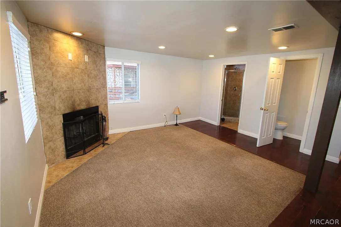 3 bed, 1.5 bath, 1100 sqft, $1,850 — Photo 2