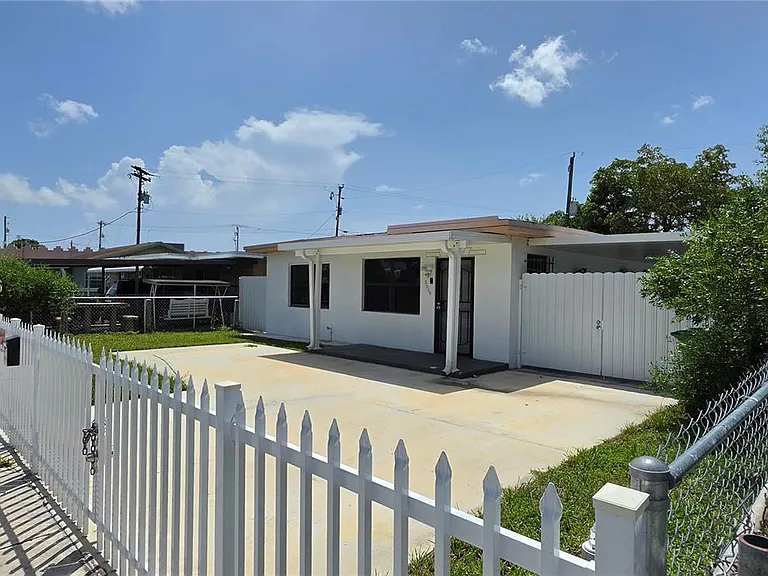2230 Service Rd — Photo 3