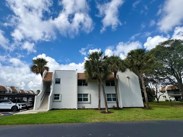 2915 SW 22nd Avenue #201, Delray Beach, FL 33445