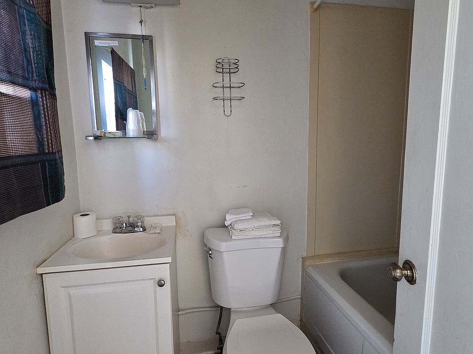 2nd image of 337 E 2nd St