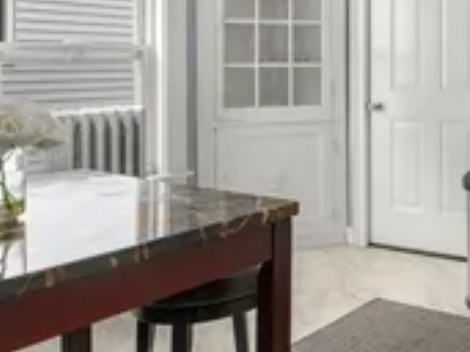 Kitchen granite countertop