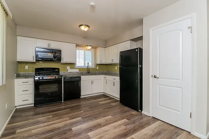 12041 Rosevalley Ln — Photo 4