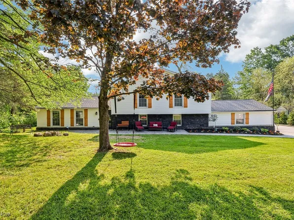 12539 Woodside Dr, Chesterland, OH 44026