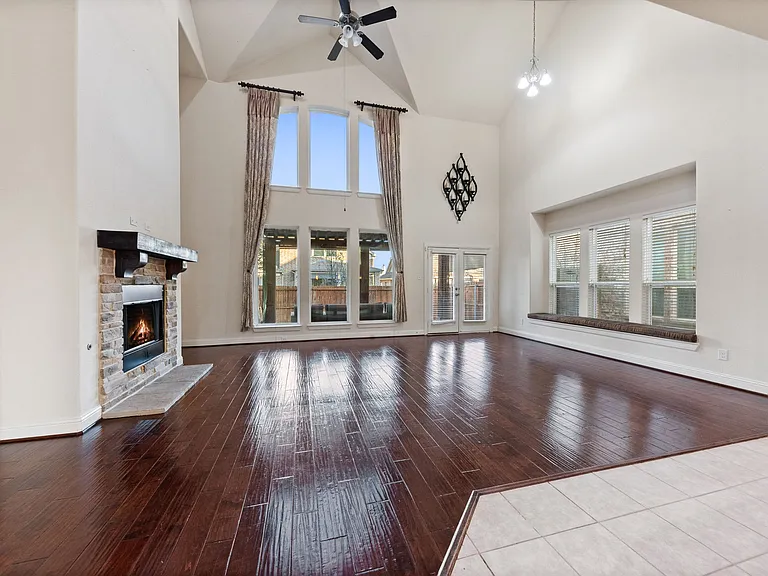 15520 Mayflower Trl — Photo 9