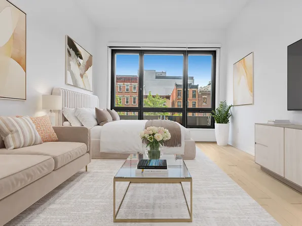 550 Vanderbilt Avenue image 1 of 30