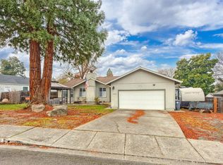 2703 Aldersgate Rd, Medford, OR 97504