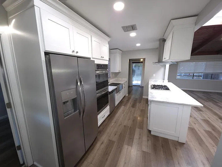 2217 Polk Way — Photo 30