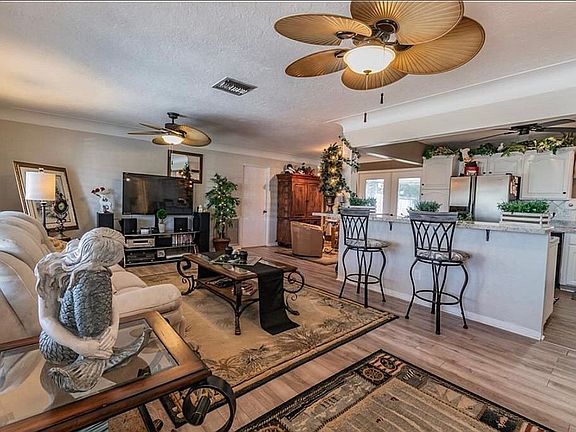 4th image of 7823 Causeway Blvd S