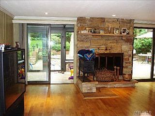 4th image of 20 Stonywell Ct