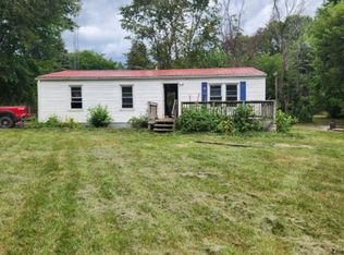 460 N Elm Grove Rd, Lapeer, MI 48446