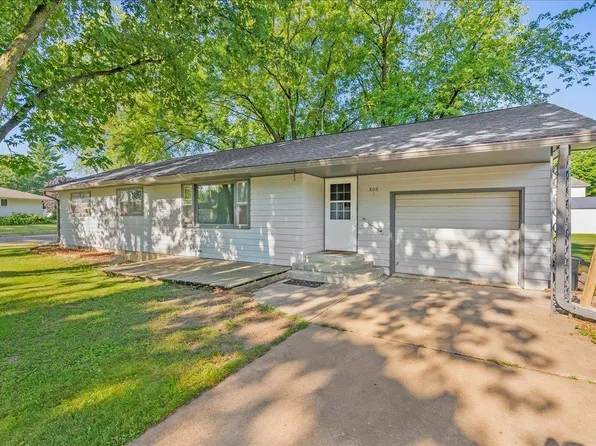 806 1st St SE, Tripoli, IA 50676
