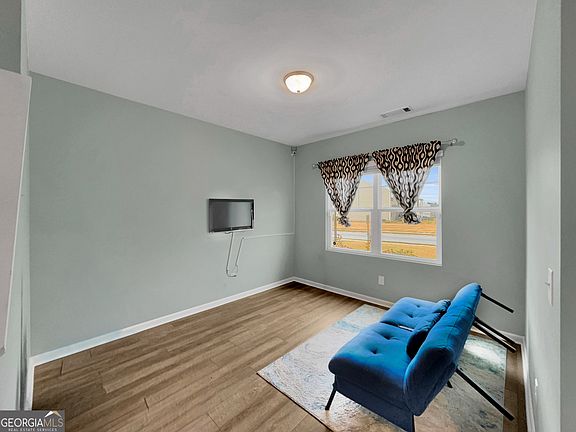 5th image of 1323 Hudson Ct