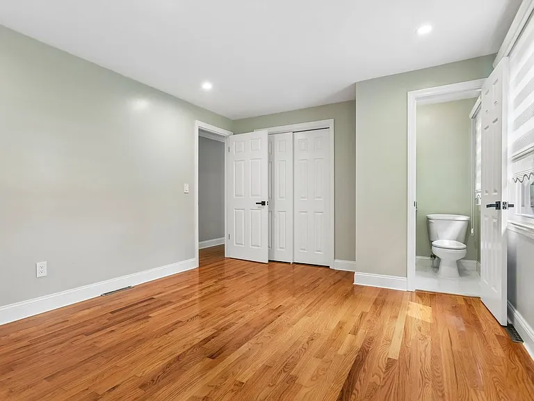 122 Upper State St — Photo 13