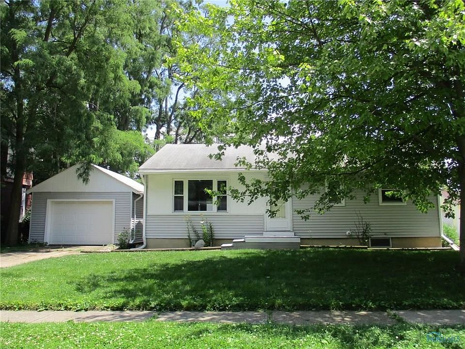 1st image of 132 Sheffield Ave