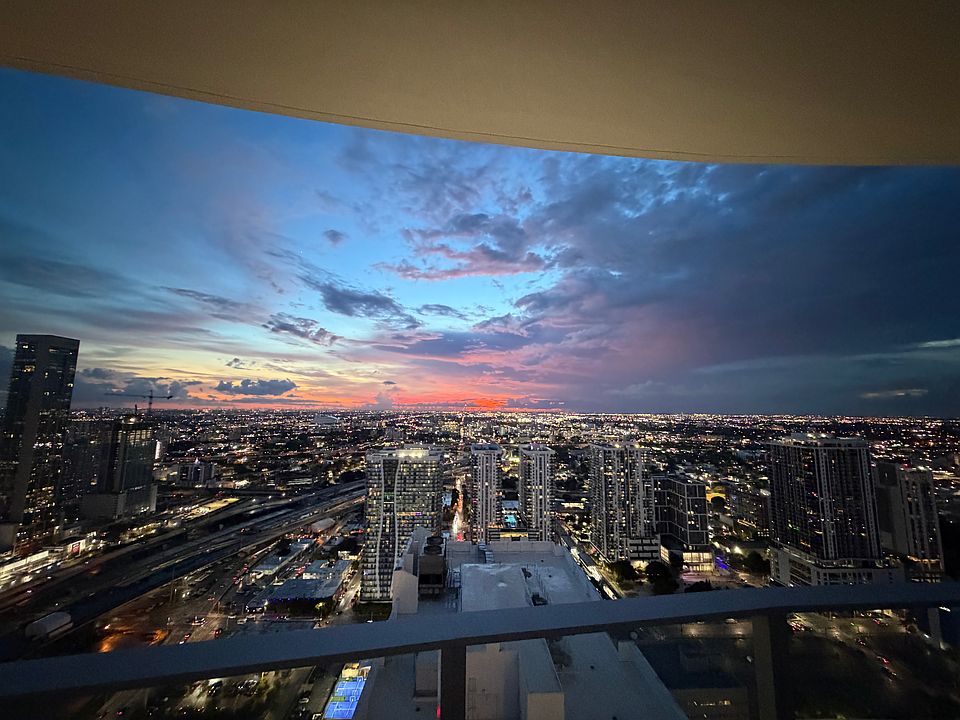 2nd image of 1400 Biscayne Blvd #4402