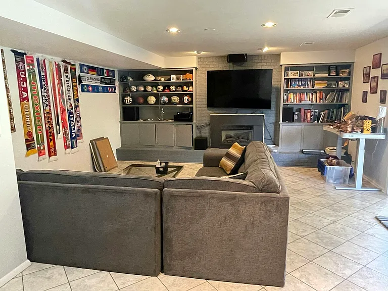 345 Seminole Dr #4 BR HOUSE — Photo 8