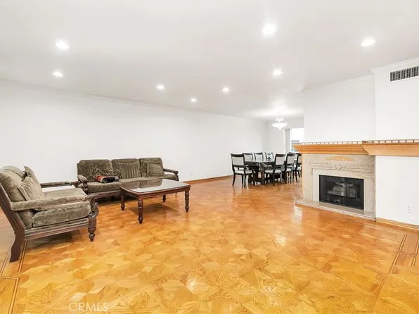 8007 Via Verona, Burbank, CA 91504