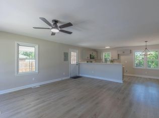 2044 Buckhorn Rd, Fayetteville, NC 28304