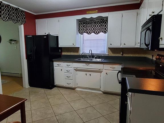 5th image of 1080 Laurel Ln