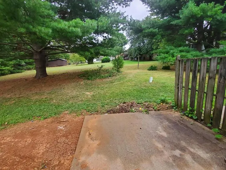 102 Settlement Dr — Photo 5