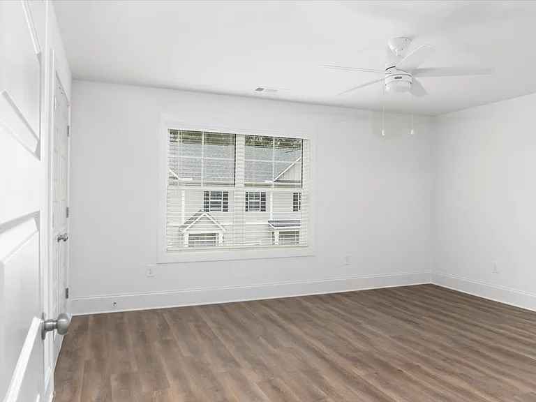 354 Arch St — Photo 12