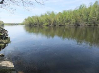 W9544 Parkway Dr, Poynette, WI 53955