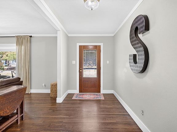 5th image of 1709 Bluebonnet Dr