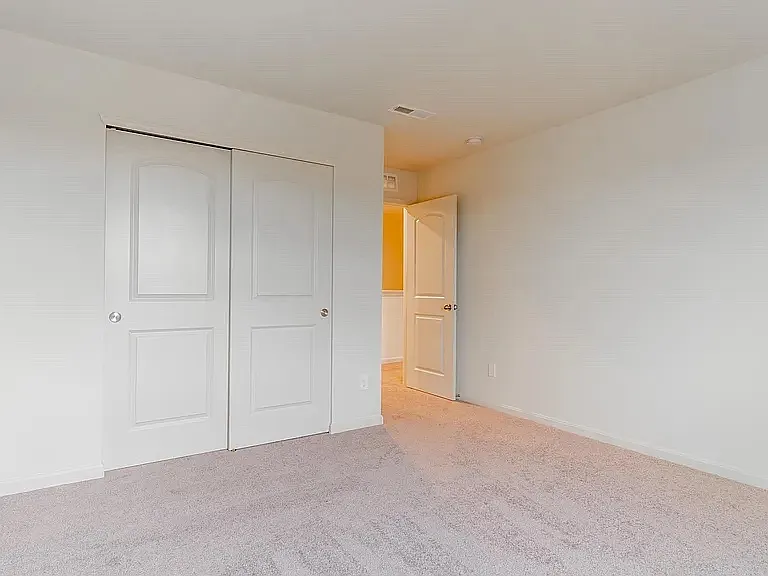4003 White Pine Ln — Photo 9