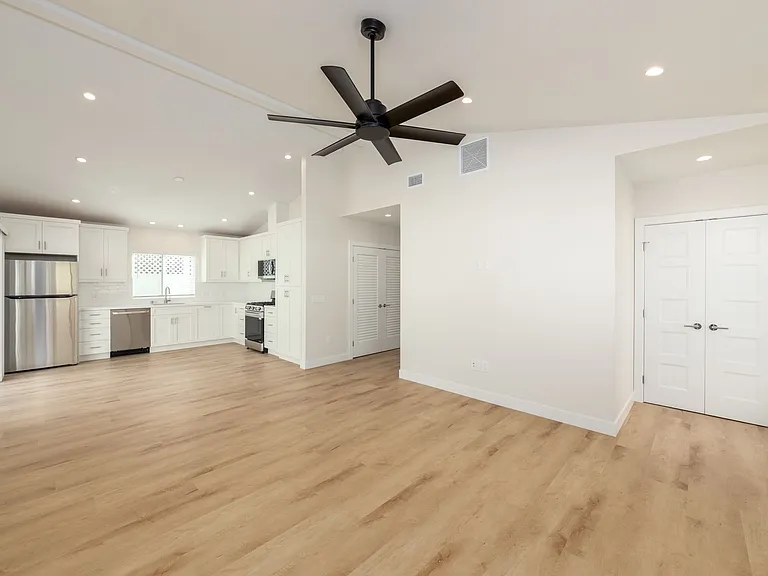 1619 S Ditmar St #2 — Photo 7