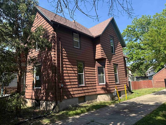 3rd image of 1030 Prairie Ave