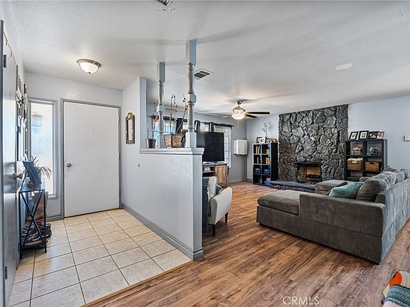 3rd image of 16371 Adelia St