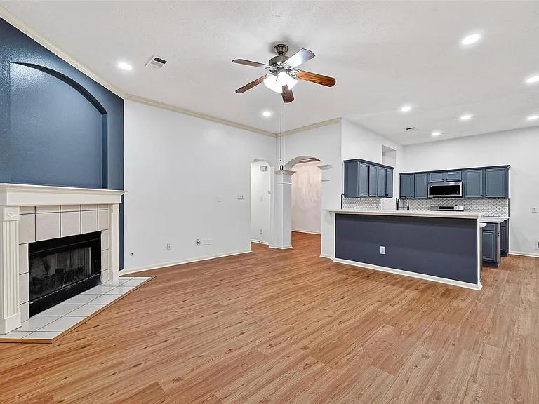 17303 Kenton Crossing Ln — Photo 24