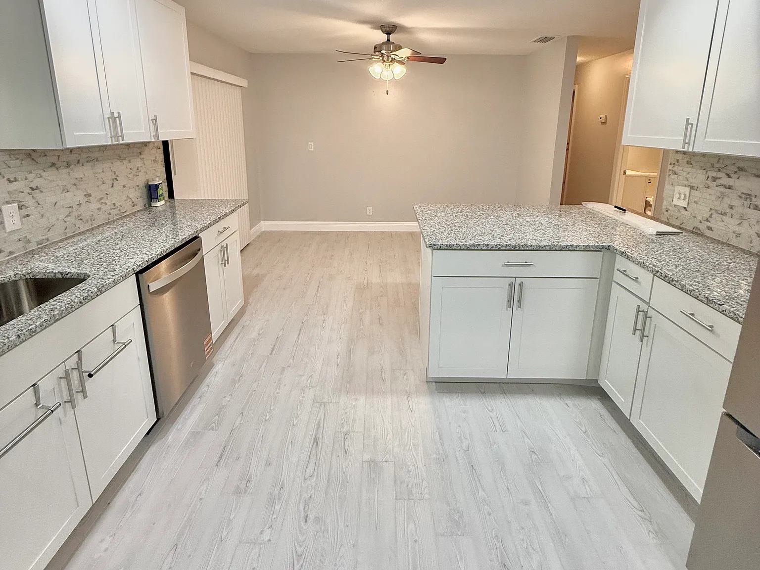 2 bed, 1857 sqft, $1,800 — Photo 4