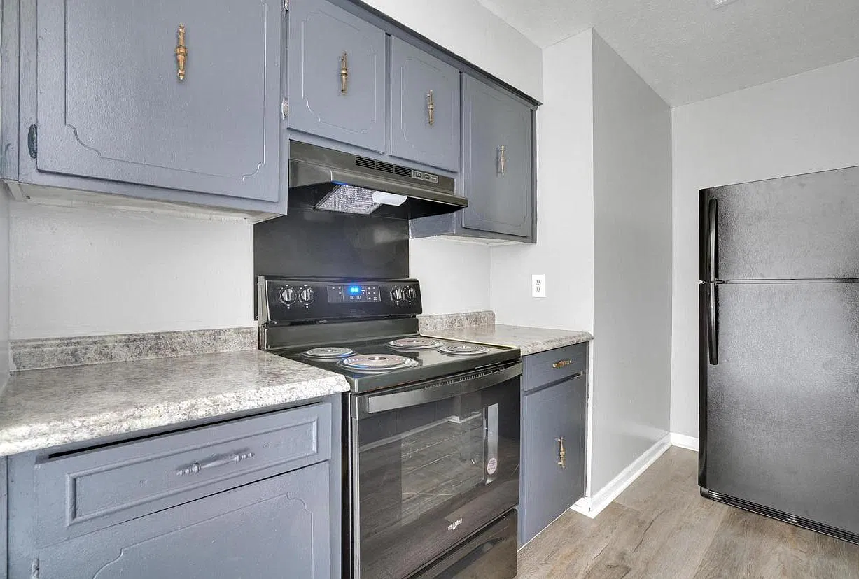Valor Pointe Apartments — Photo 1