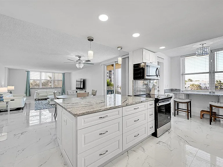 1401 S Ocean Dr #304 — Photo 10