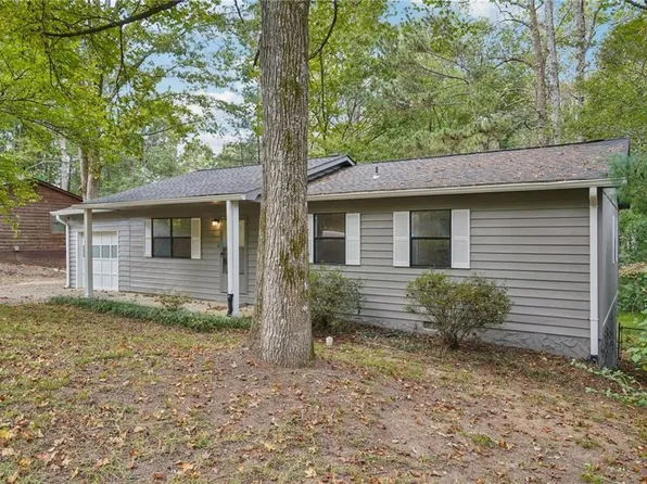 2853 Melanie Ln, Douglasville, GA 30135