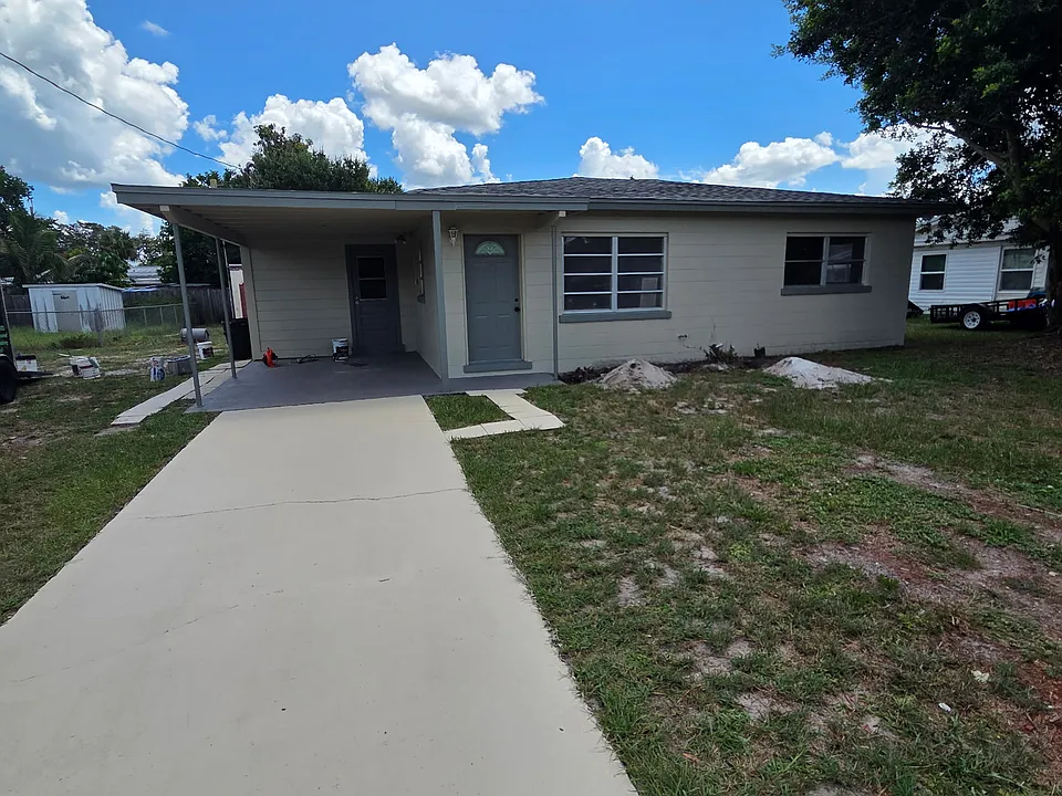 107 Leona Dr