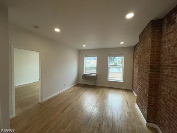 6-16 E Blackwell St Unit 3H, Dover, NJ 07801