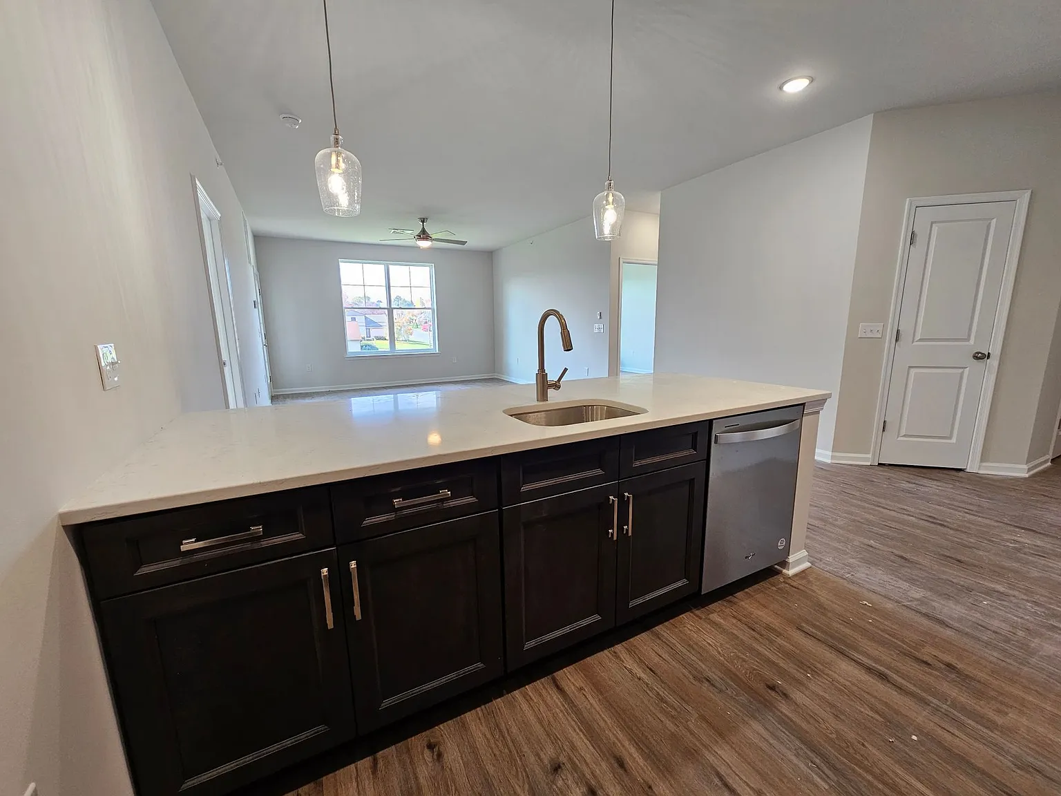 2 bed, 2.0 bath, 1218 sqft, $2,150 — Photo 4