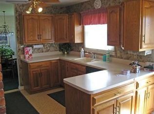 14049 Cherokee Trl, Middleburg Heights, OH 44130