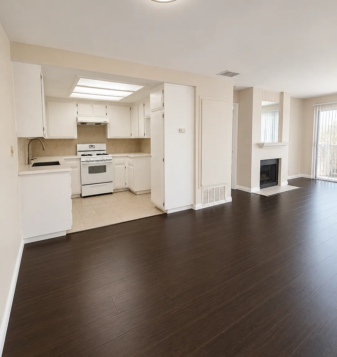 2 bed, 969 sqft, $2,600 — Photo 2