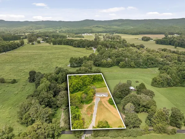 1146 Manning Mill Rd, Lafayette, GA 30728