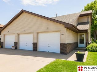 13317 Discovery Dr, Omaha, NE 68137