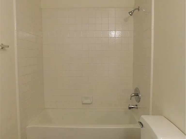 5221 Lindell Rd #202 — Photo 24