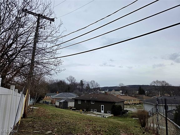 3rd image of 6180 Jamestown Dr