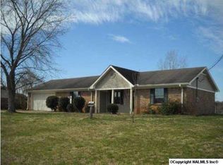 826 Jimmy Fisk Rd, Hazel Green, AL 35750